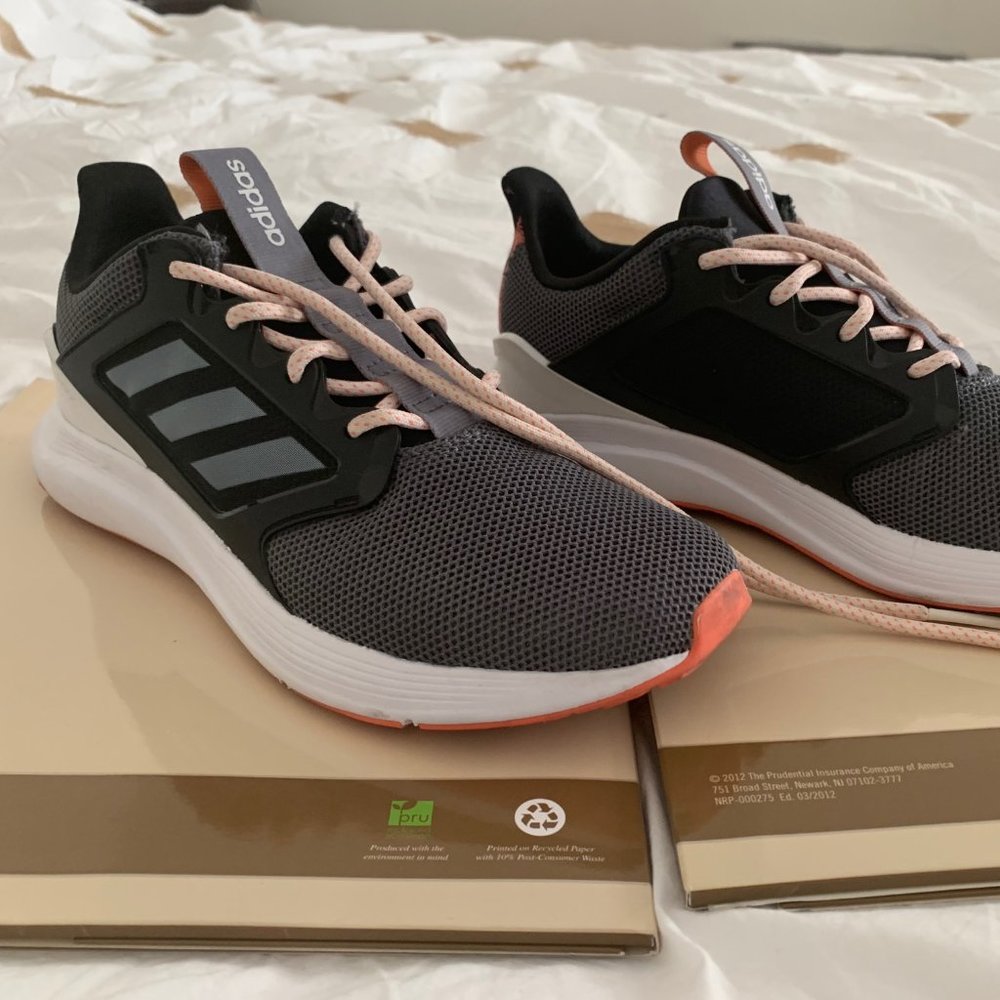 Adidas energy falcon X womens sz 8 running shoes